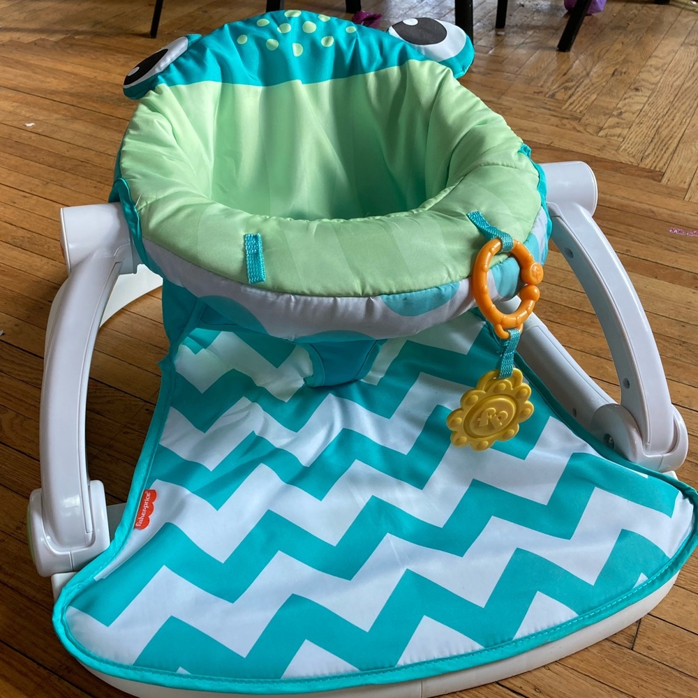 Fisher Price Sit me Up chair